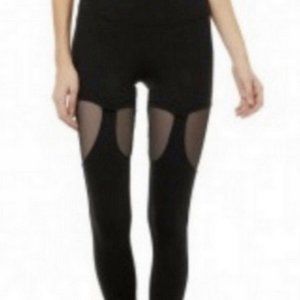 Alo Yoga Hight-Waist Black Garter-Inspired Legging